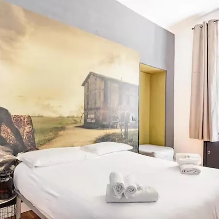 Chic Centro Porta Nuova Gasthof Turin