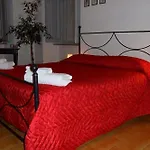 Chic Centro Porta Nuova 4*