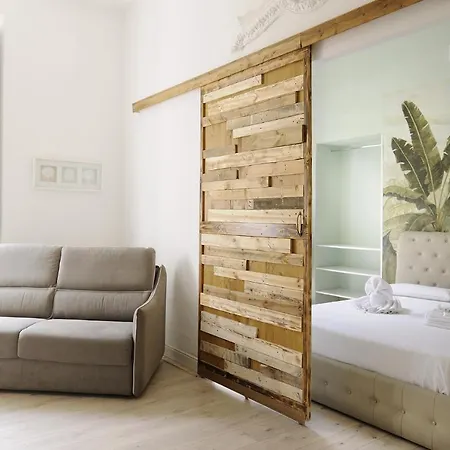 Chic Centro Porta Nuova Pensionat 4*