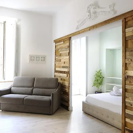 Pensionat Chic Centro Porta Nuova 4*