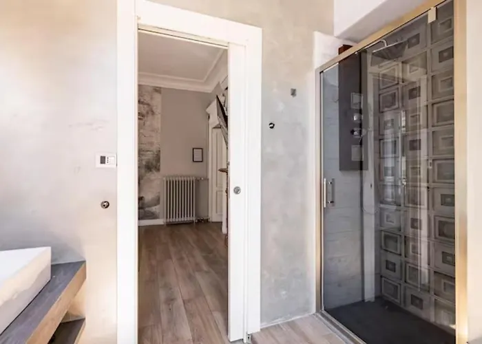 Konukevi Chic Centro Porta Nuova Torino